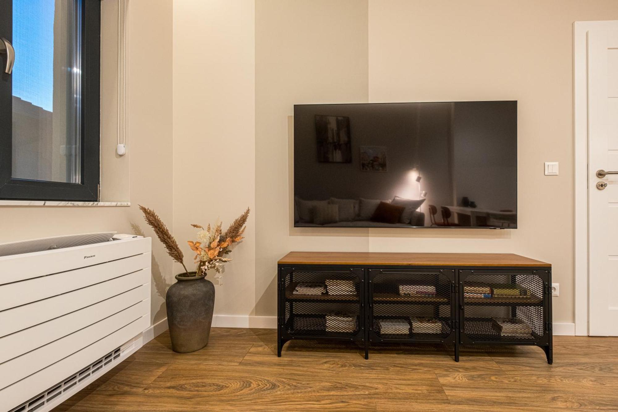 South 22 - Brand New Modern 1Bd Apt In Sofia Center Apartment Exterior photo